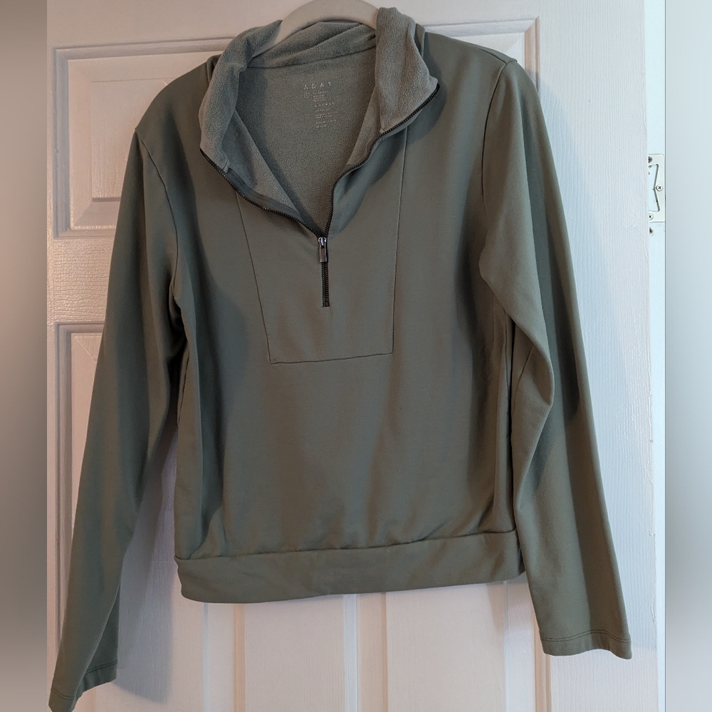 Aday's Warm All Year Pullover - Size Small